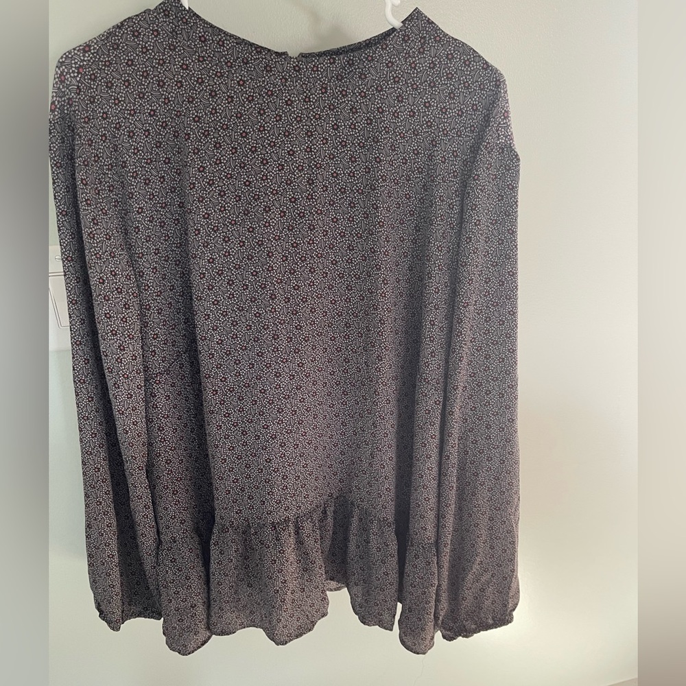 Women’s Plus Loft Blouse
Size 20